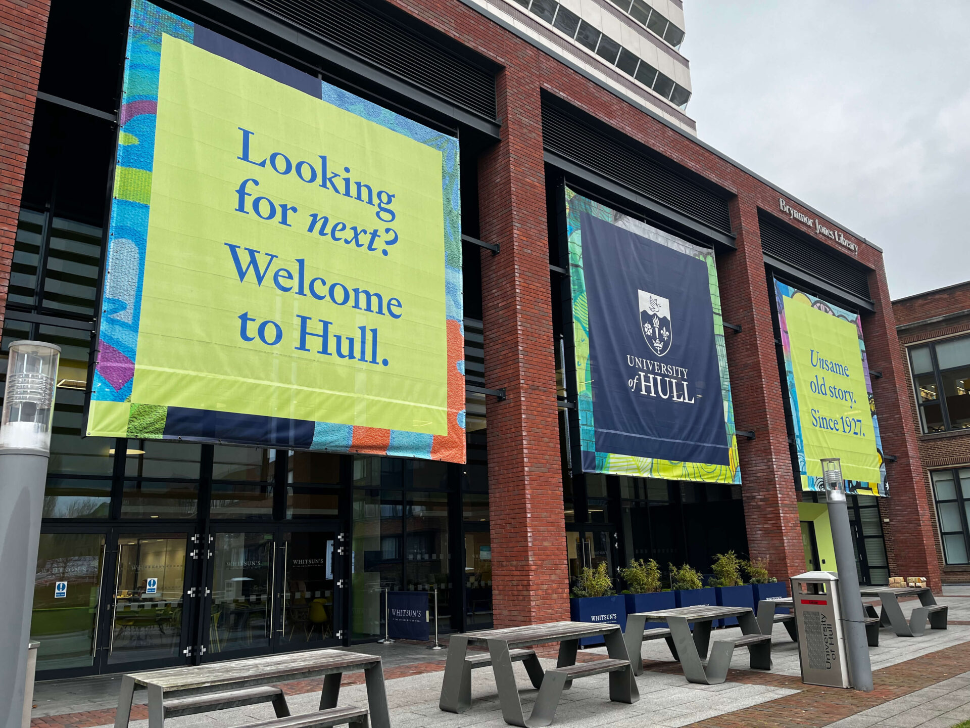 イギリス・ハル大学の卒業式に参加してきました